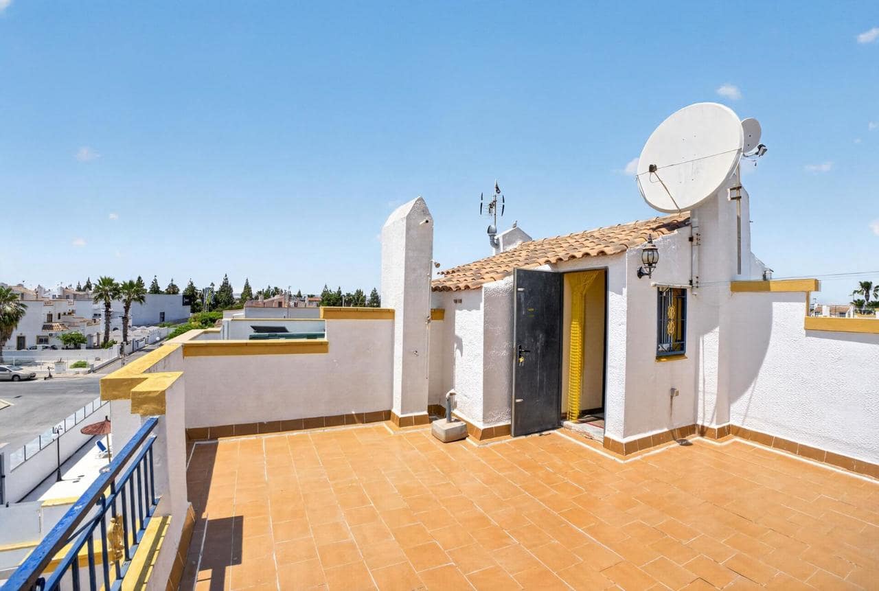 3 camera da letto Appartamento in vendita in Torrevieja con piscina - 195.000 € (Rif: 9892676)