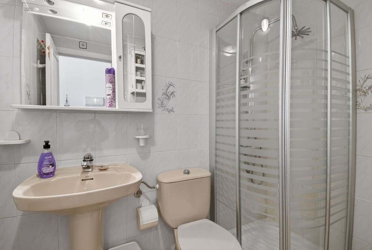 1 slaapkamer Appartement te koop in Torrevieja - € 124.990 (Ref: 9894862)