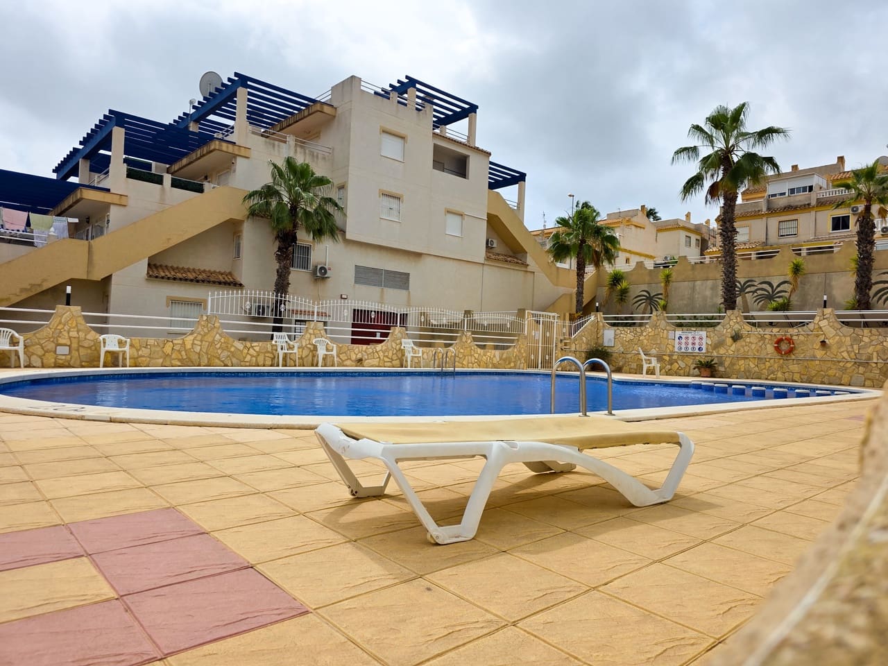 2 chambre Appartement à vendre à Villamartin avec piscine - 149 950 € (Ref: 9904206)