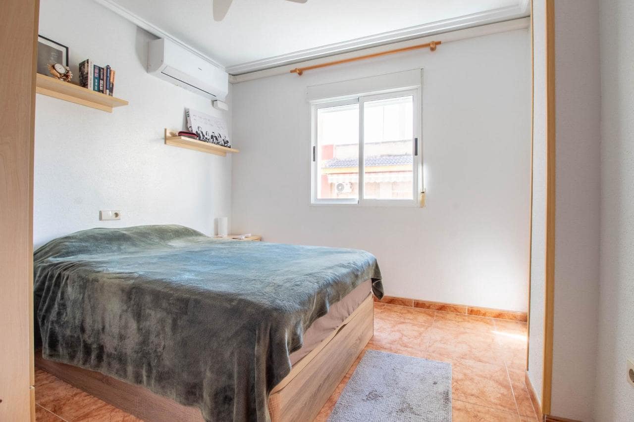 3 slaapkamer Appartement te koop in Torrevieja - € 144.900 (Ref: 9904211)