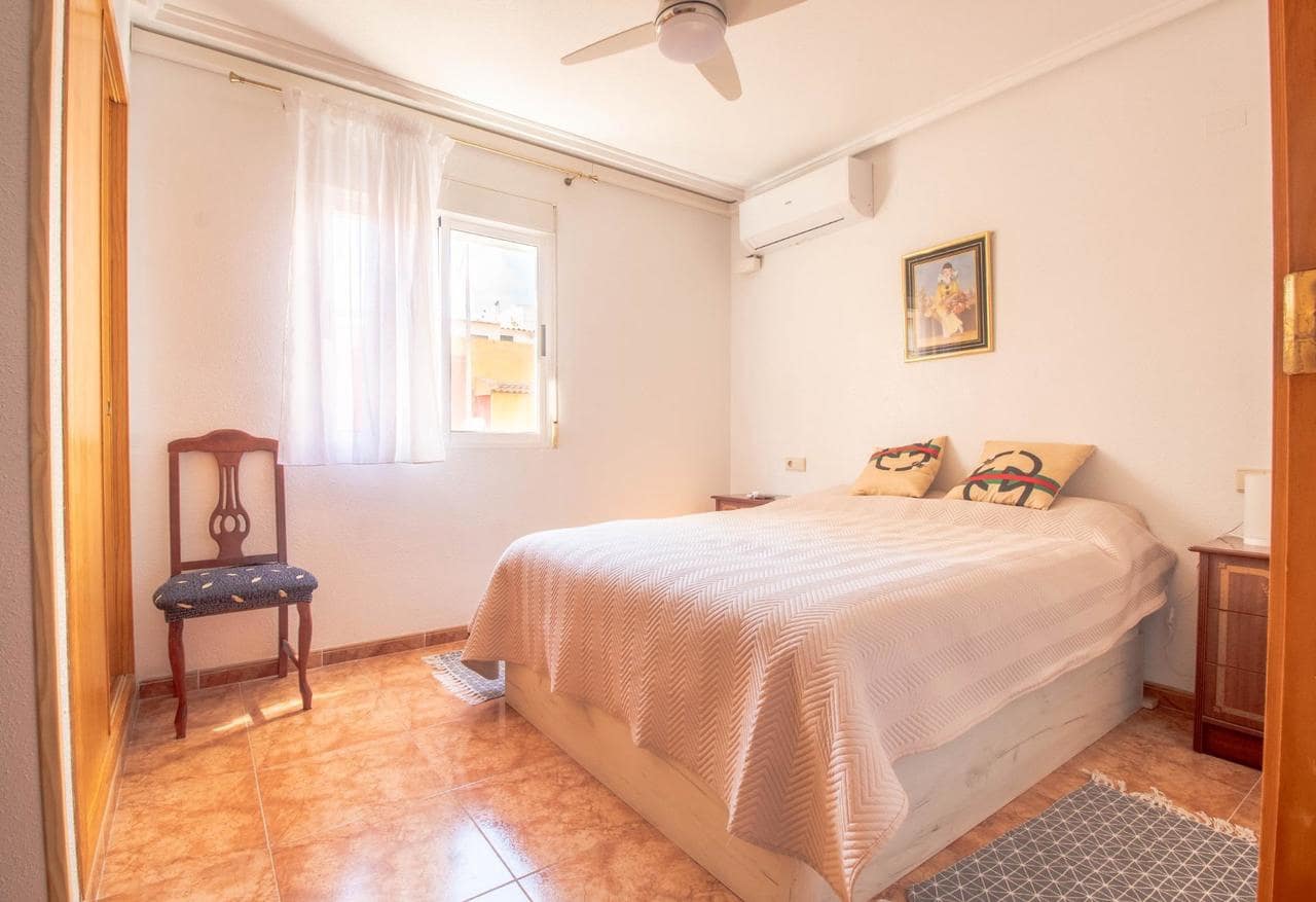 3 slaapkamer Appartement te koop in Torrevieja - € 144.900 (Ref: 9904211)