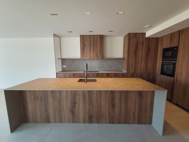 4 quarto Moradia para venda em La Marina, Elche / Elx com piscina - 1 443 750 € (Ref: 9909029)