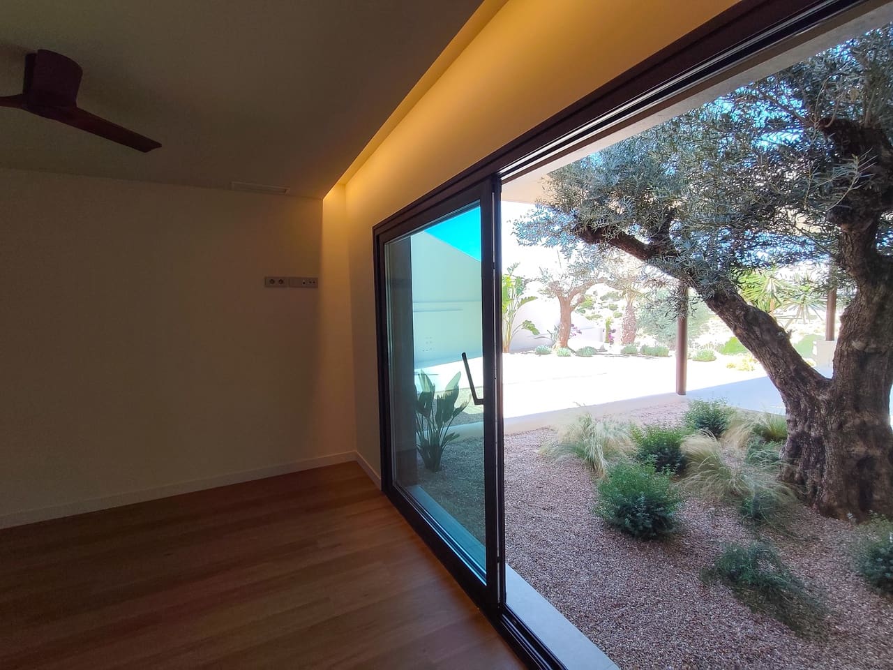 4 quarto Moradia para venda em La Marina com piscina - 1 443 750 € (Ref: 9909029)