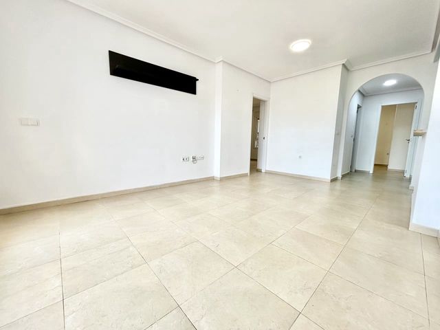 2 quarto Apartamento para venda em Villamartin, Orihuela com piscina garagem - 189 000 € (Ref: 9918970)