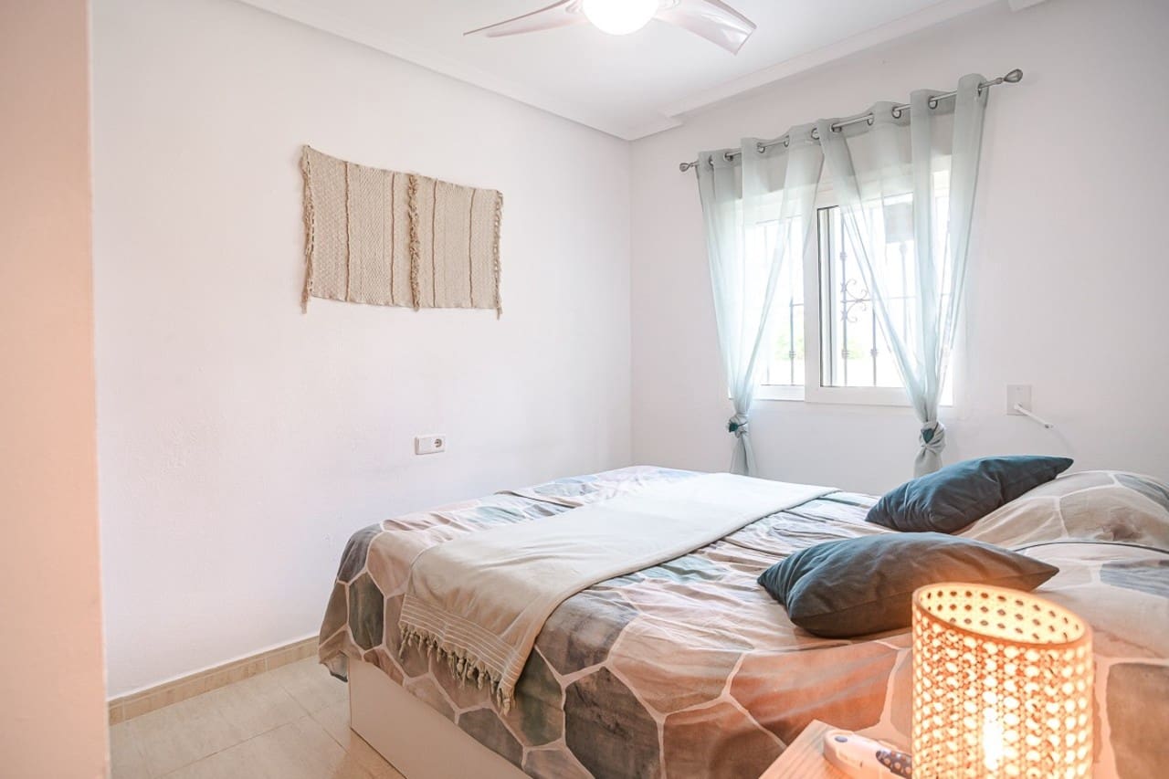 2 Zimmer Apartment zu verkaufen in Orihuela Costa mit Pool Garage - 189.500 € (Ref: 9920387)
