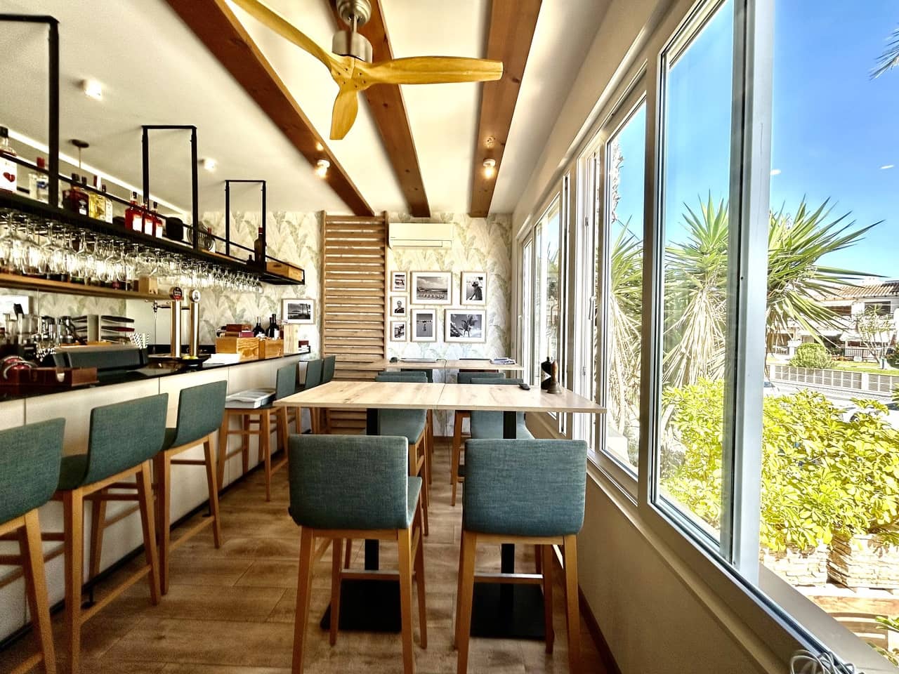 Commercial for sale in Cabo Roig - € 999,000 (Ref: 9924849)