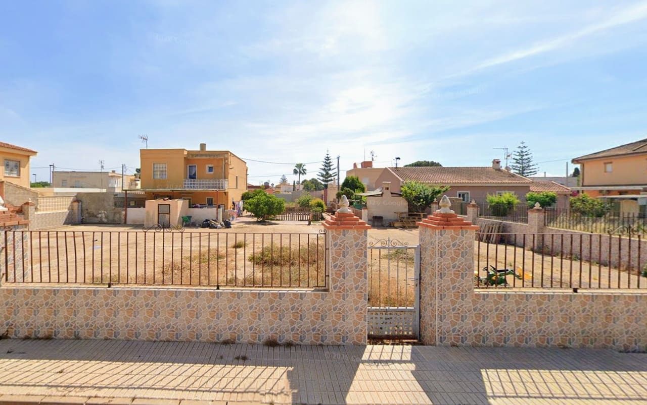 Building Plot for sale in Los Urrutias - € 65,900 (Ref: 9925040)