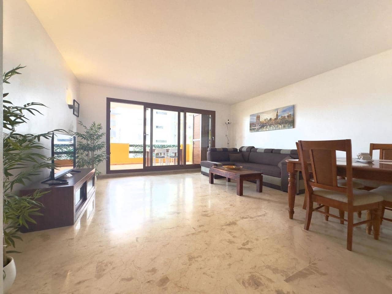 2 soveværelse Lejlighed til salg i Torrevieja med swimmingpool garage - € 330.000 (Ref: 9930374)