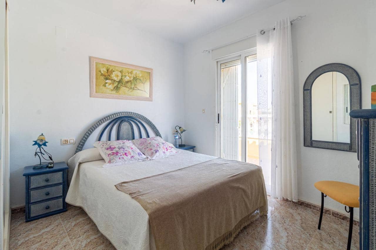 2 soverom Hus til salgs i Orihuela Costa med svømmebasseng - € 229 000 (Ref: 9930376)