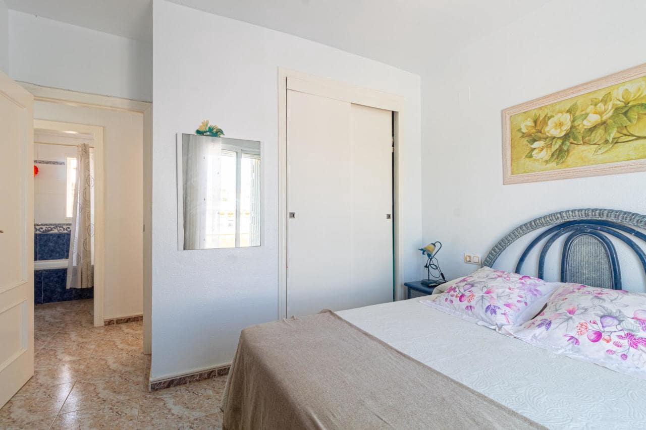 2 soverom Hus til salgs i Orihuela Costa med svømmebasseng - € 229 000 (Ref: 9930376)