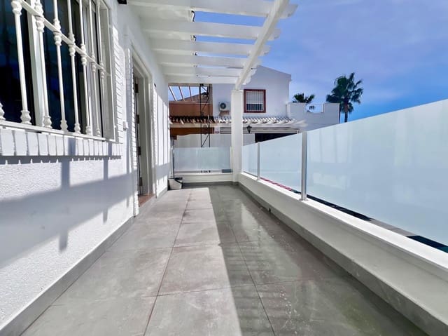 5 soveværelse Villa til salg i San Miguel de Salinas med swimmingpool garage - € 459.000 (Ref: 9930377)
