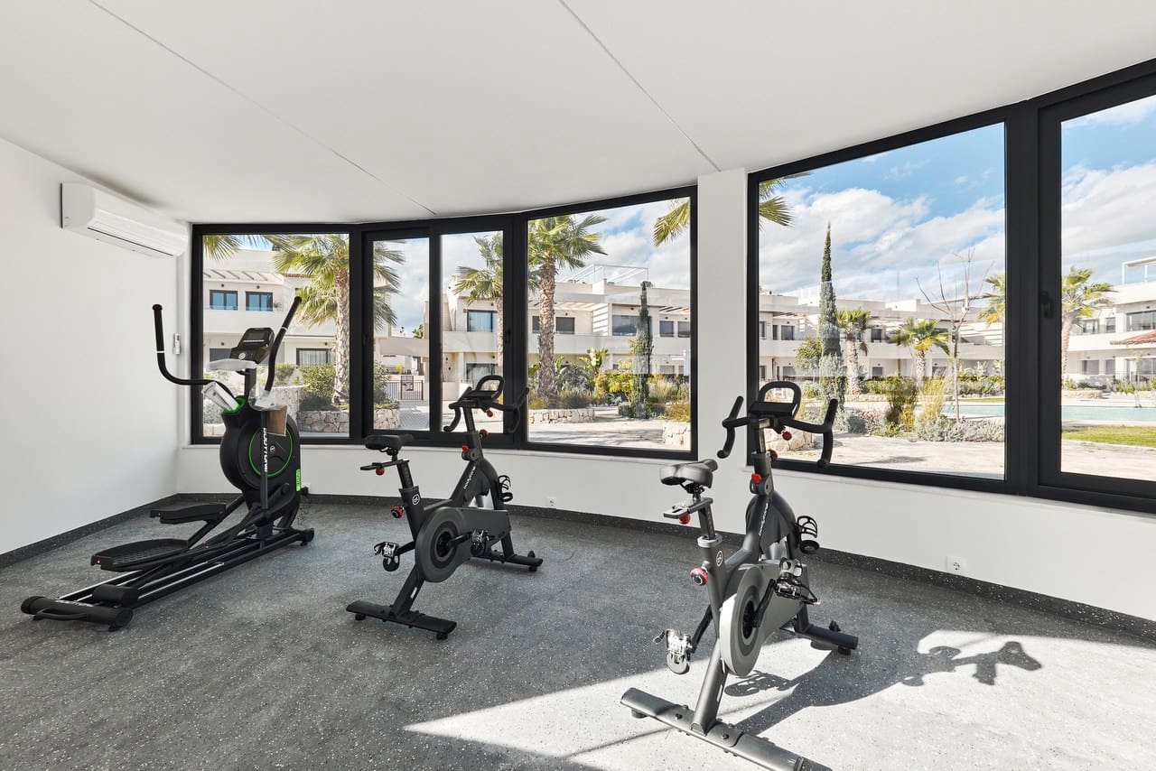 2 chambre Appartement à vendre à Torrevieja avec piscine garage - 380 000 € (Ref: 9934785)