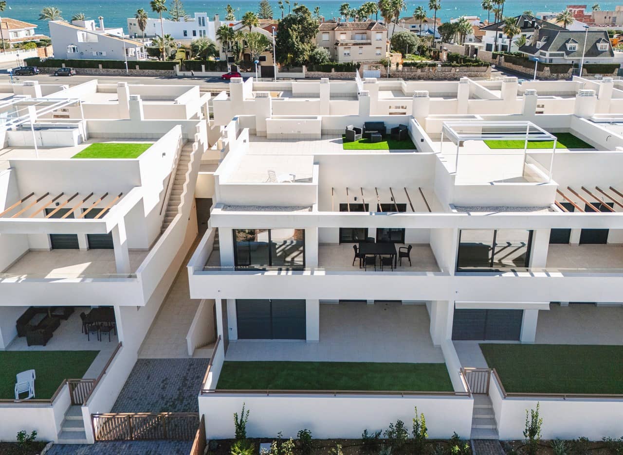 2 chambre Appartement à vendre à Torrevieja avec piscine garage - 380 000 € (Ref: 9934785)