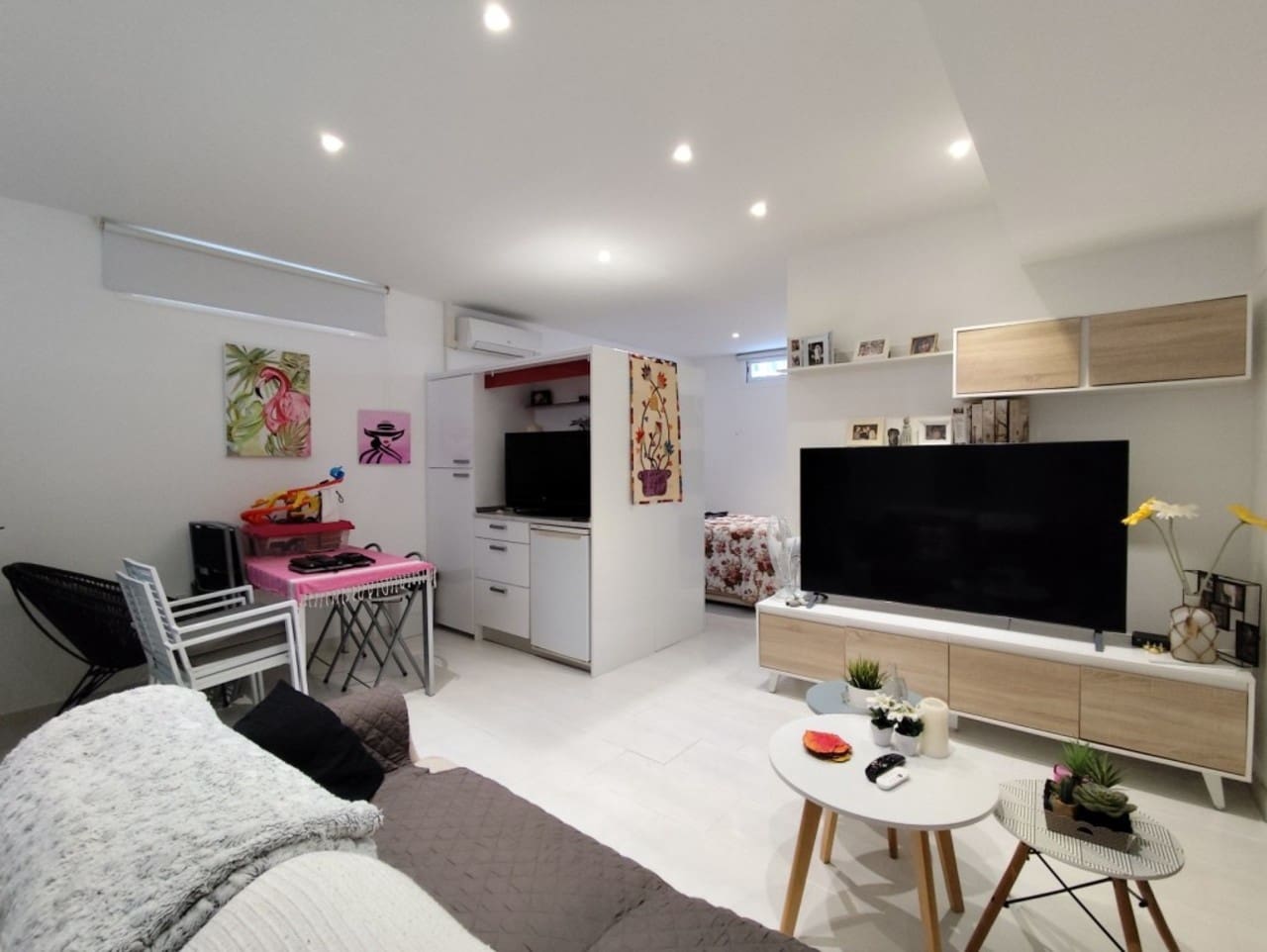 4 soveværelse Byhus til salg i Torrevieja med swimmingpool garage - € 395.000 (Ref: 9937203)