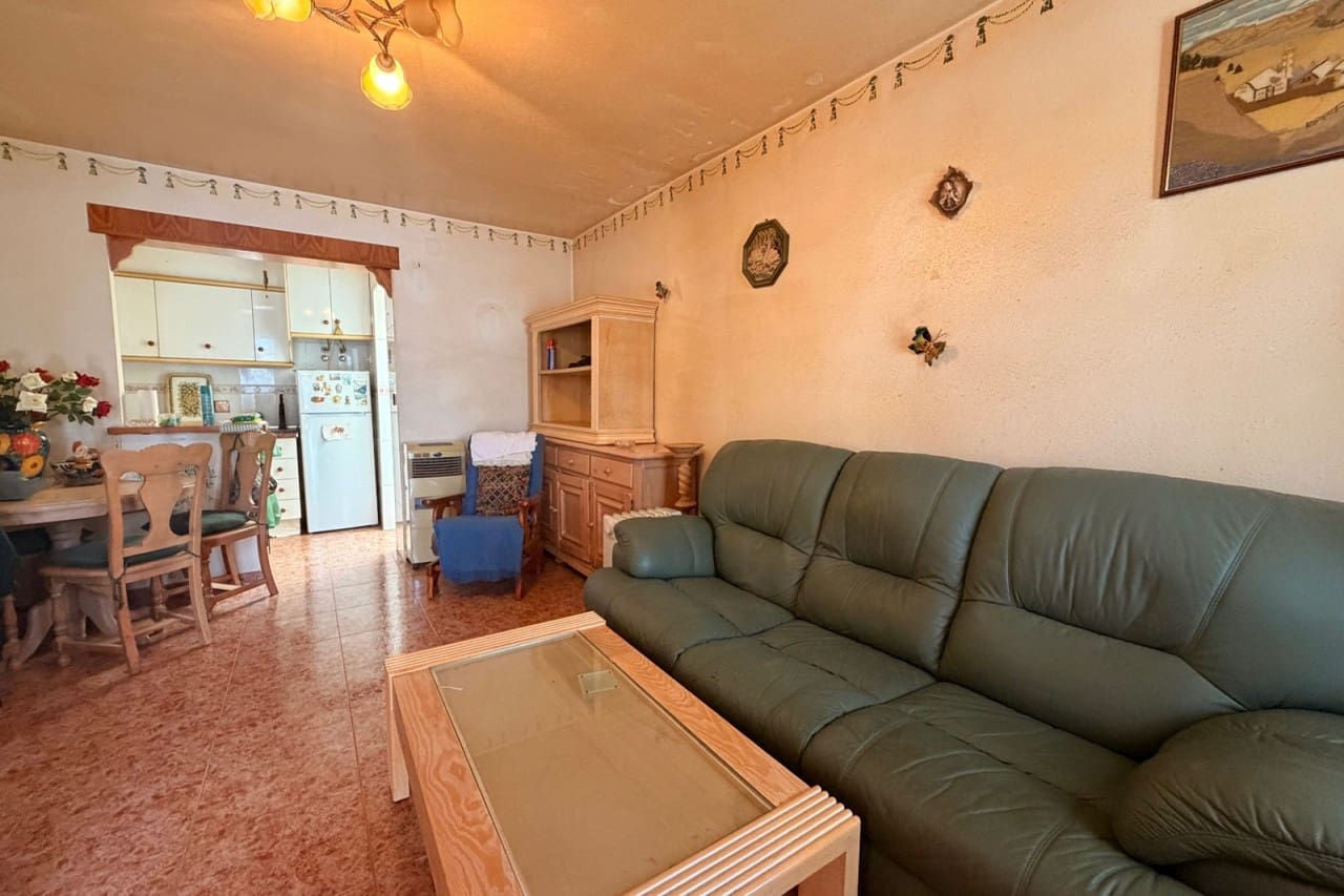 2 bedroom Bungalow for sale in Torrevieja with pool - € 110,000 (Ref: 9937801)