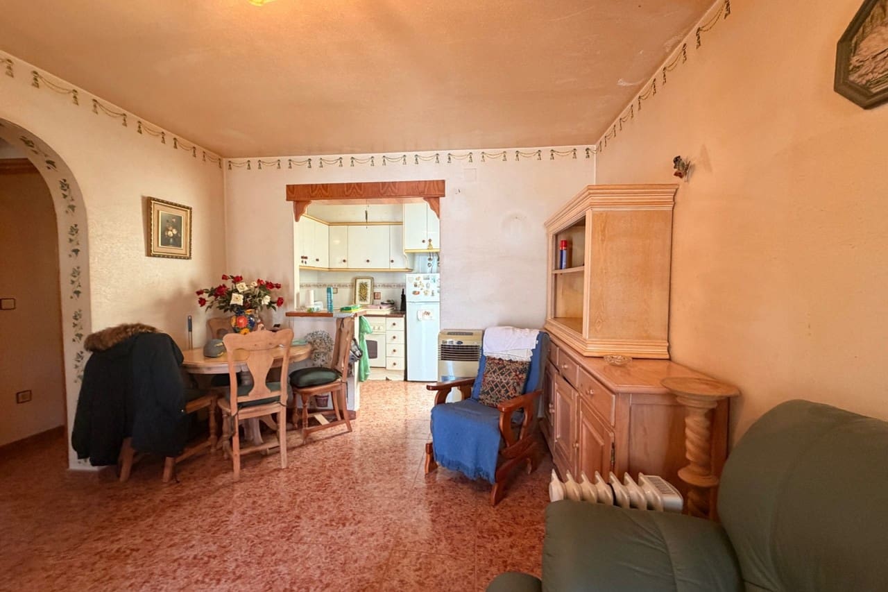 2 bedroom Bungalow for sale in Torrevieja with pool - € 110,000 (Ref: 9937801)