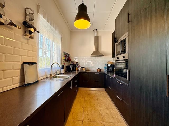 3 slaapkamer Villa te koop in Dolores met zwembad garage - € 320.000 (Ref: 9941508)