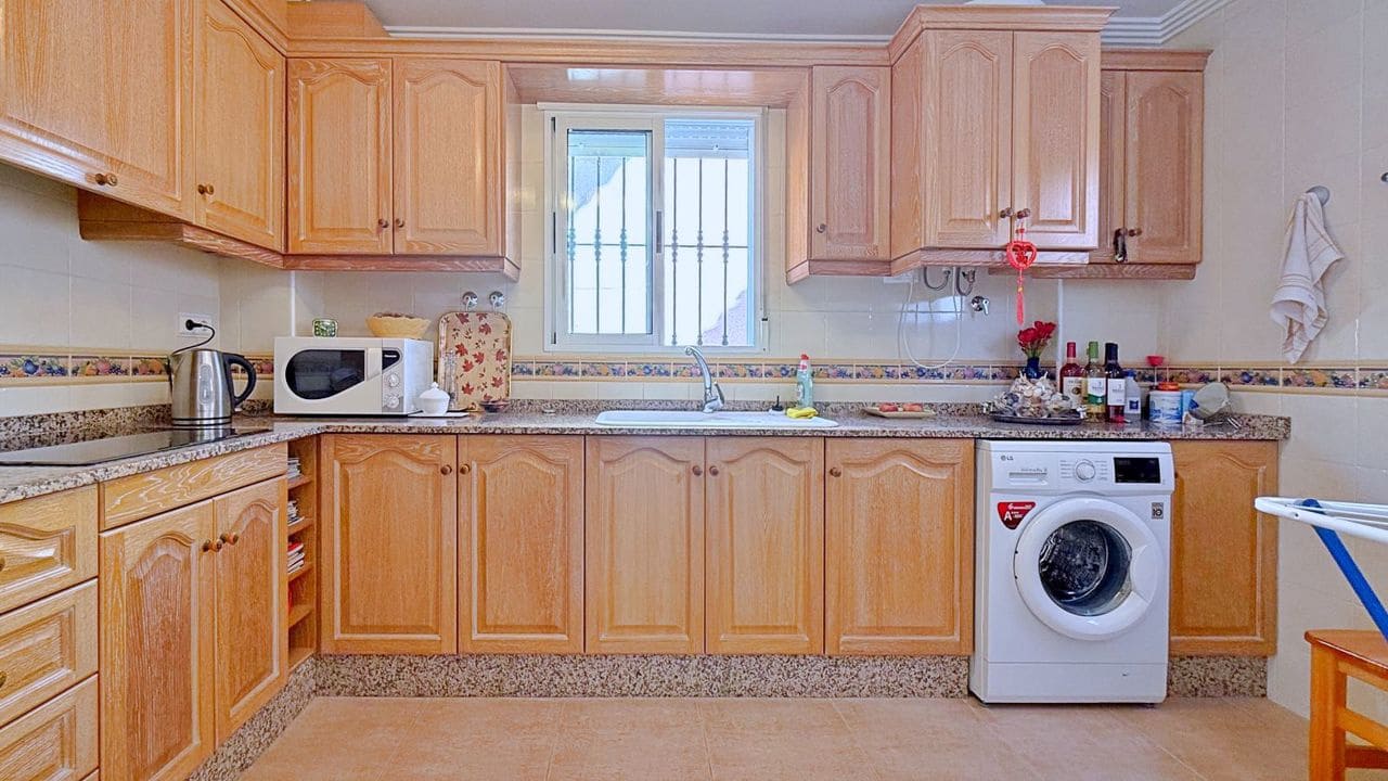 4 sovrum Villa till salu i Orihuela med pool garage - 379 000 € (Ref: 9947868)