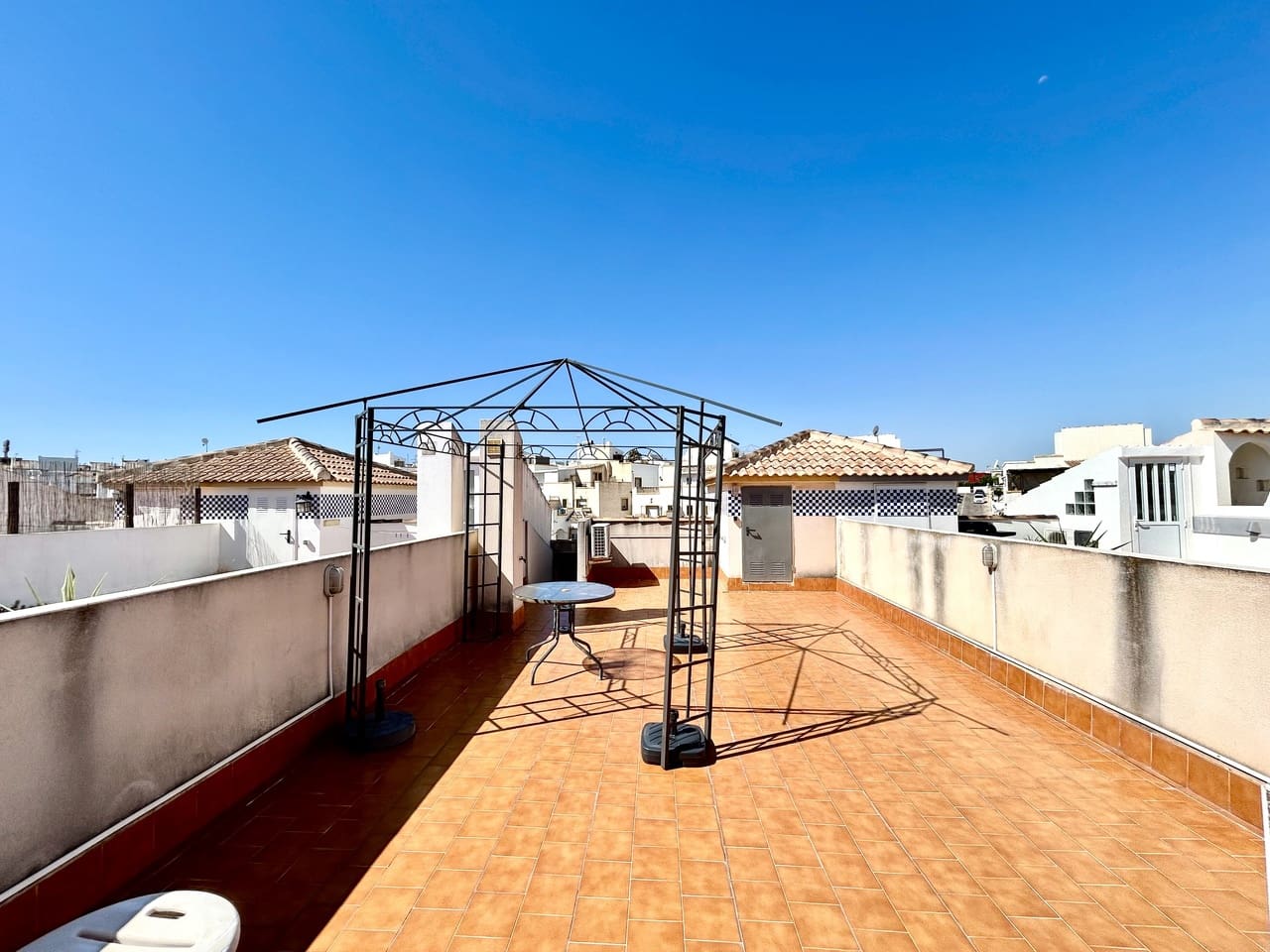 2 soveværelse Penthouse til salg i Los Altos med swimmingpool garage - € 155.900 (Ref: 9948342)