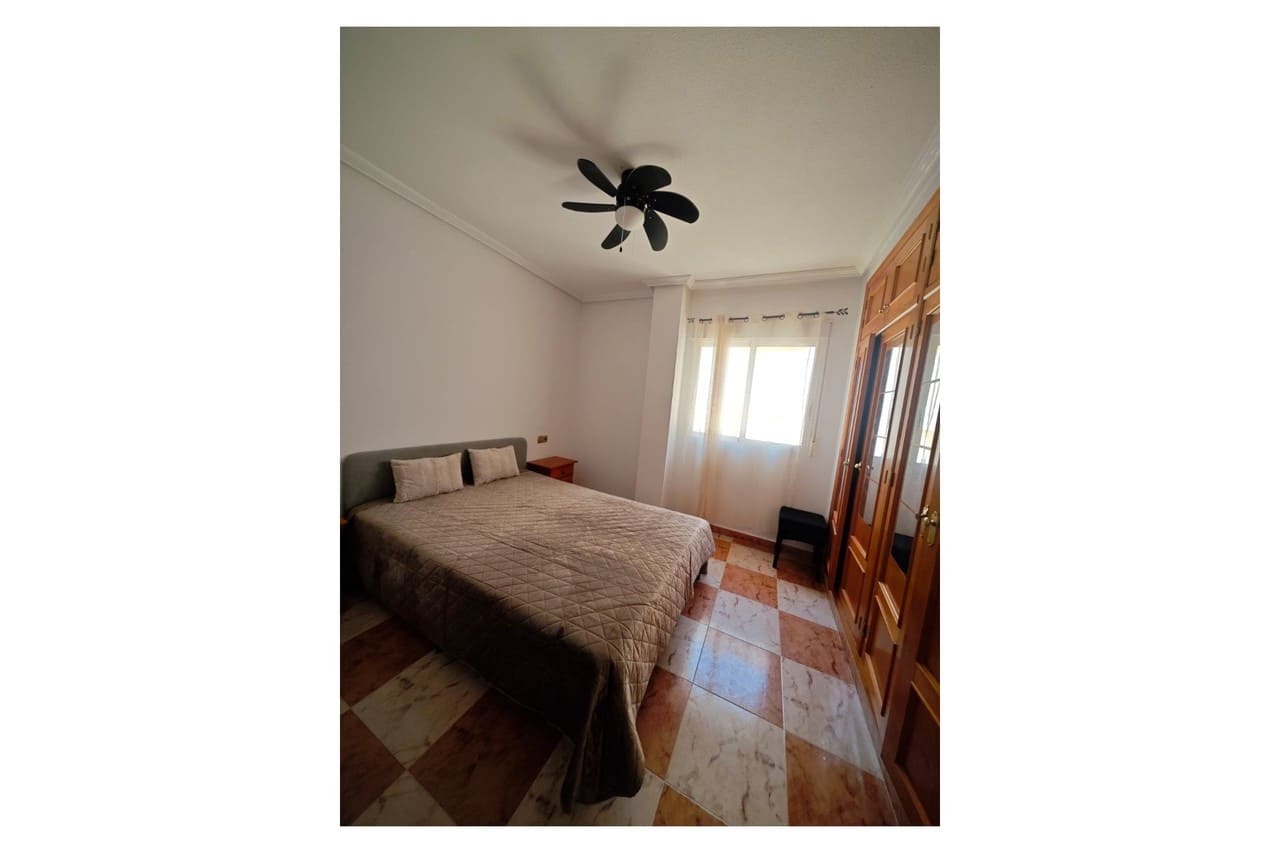 2 sovrum Lägenhet till salu i Orihuela Costa med pool - 145 000 € (Ref: 9949388)