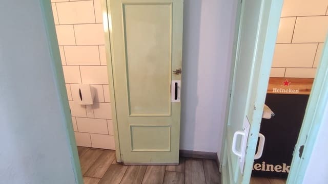 Commercieel te koop in Los Altos - € 89.950 (Ref: 9955524)