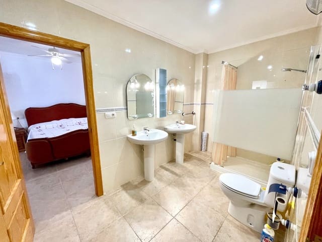 4 Zimmer Villa zu verkaufen in Daya Nueva mit Pool - 395.000 € (Ref: 9961104)