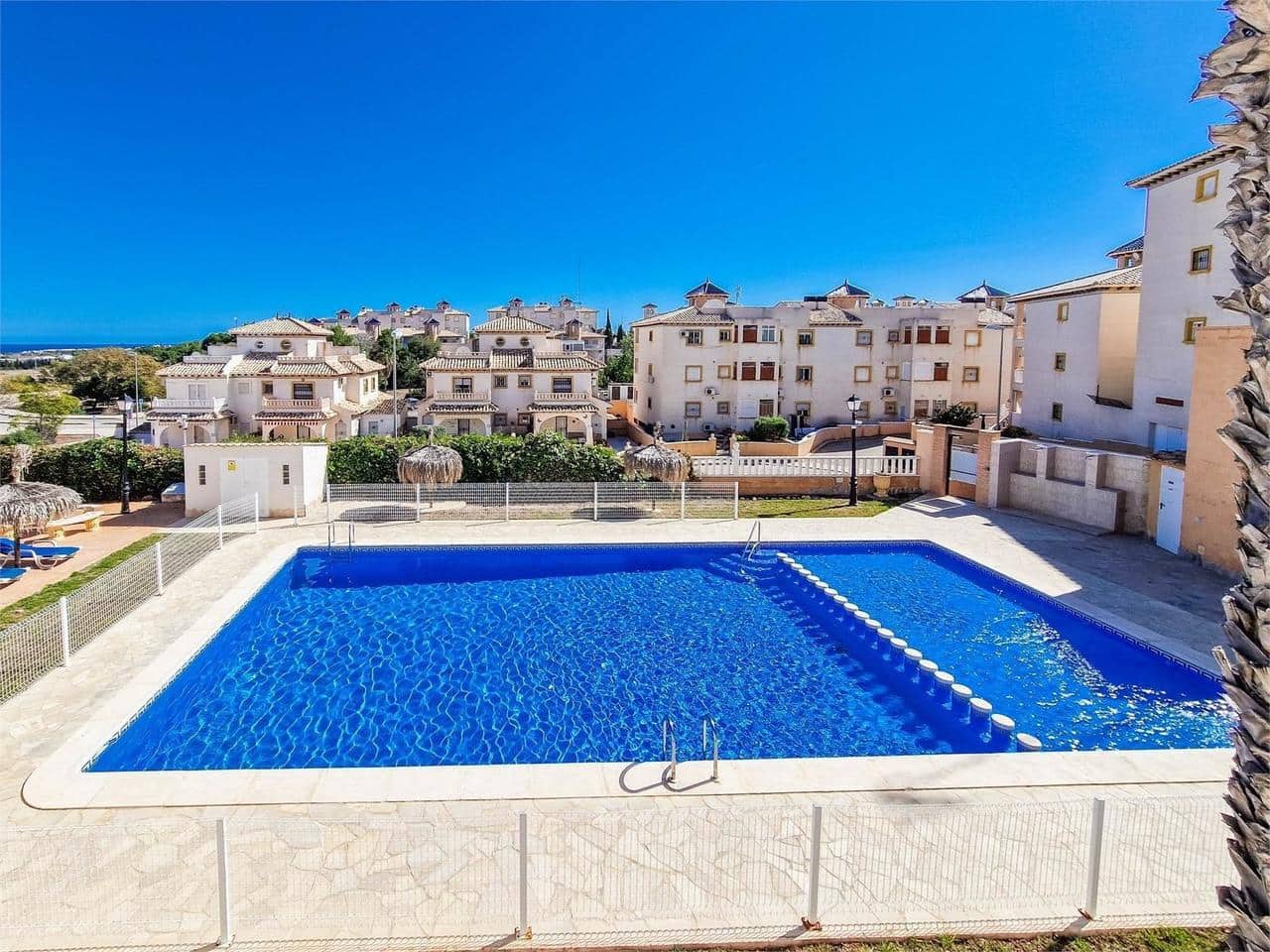 2 soverom Leilighet til salgs i Orihuela Costa med svømmebasseng - € 139 900 (Ref: 9961507)