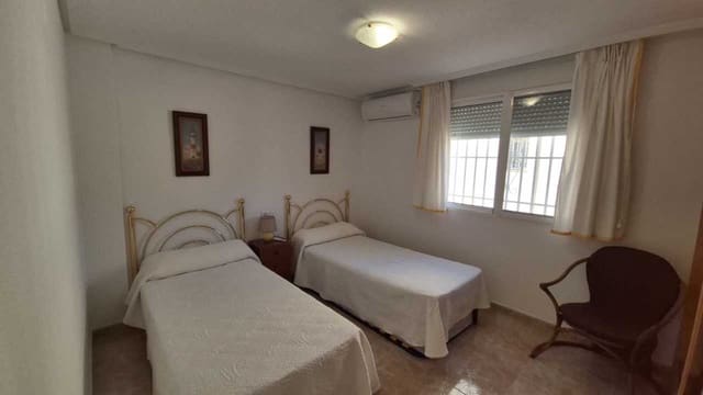 4 soveværelse Byhus til salg i Torre de la Horadada, Pilar de la Horadada med garage - € 255.000 (Ref: 9961593)