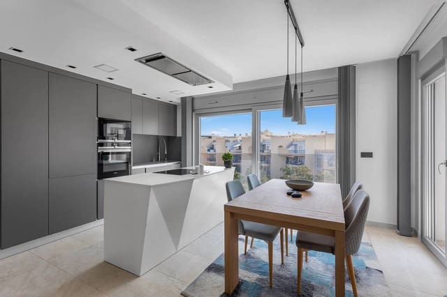 Apartamento de 3 habitaciones en Dehesa de Campoamor, Orihuela en venta con piscina garaje - 725.000 € (Ref: 9961597)
