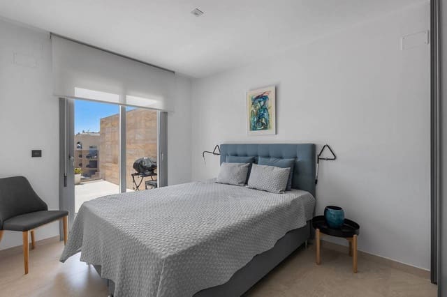 Apartamento de 3 habitaciones en Dehesa de Campoamor, Orihuela en venta con piscina garaje - 725.000 € (Ref: 9961597)
