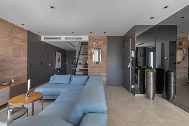 Apartamento de 3 habitaciones en Dehesa de Campoamor, Orihuela en venta con piscina garaje - 725.000 € (Ref: 9961597)
