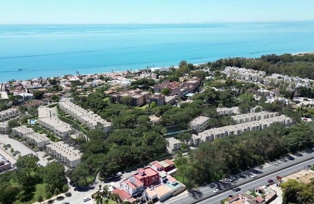 4 soverom Villa til salgs i Las Chapas, Málaga by med svømmebasseng garasje - € 1 250 000 (Ref: 9971455)