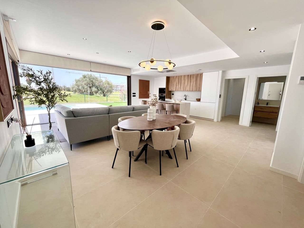 4 soverom Villa til salgs i Los Alcazares med svømmebasseng garasje - € 685 000 (Ref: 9971466)
