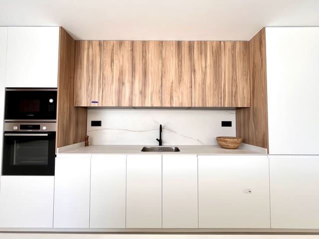 4 soverom Villa til salgs i Centro, Los Alcázares med svømmebasseng garasje - € 685 000 (Ref: 9971466)