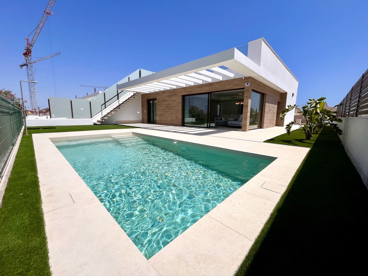 4 soverom Villa til salgs i Los Alcazares med svømmebasseng garasje - € 685 000 (Ref: 9971466)