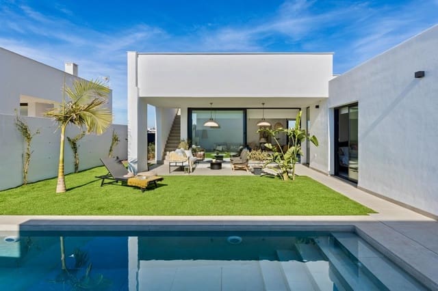 3 soveværelse Villa til salg i Mar de Cristal, Cartagena med swimmingpool - € 549.000 (Ref: 9971469)