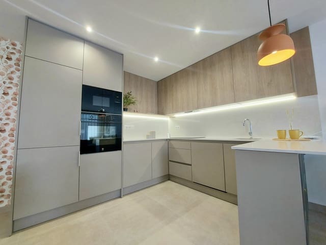 3 slaapkamer Huis te koop in San Pedro del Pinatar ciudad, San Pedro del Pinatar met zwembad - € 419.900 (Ref: 9971470)