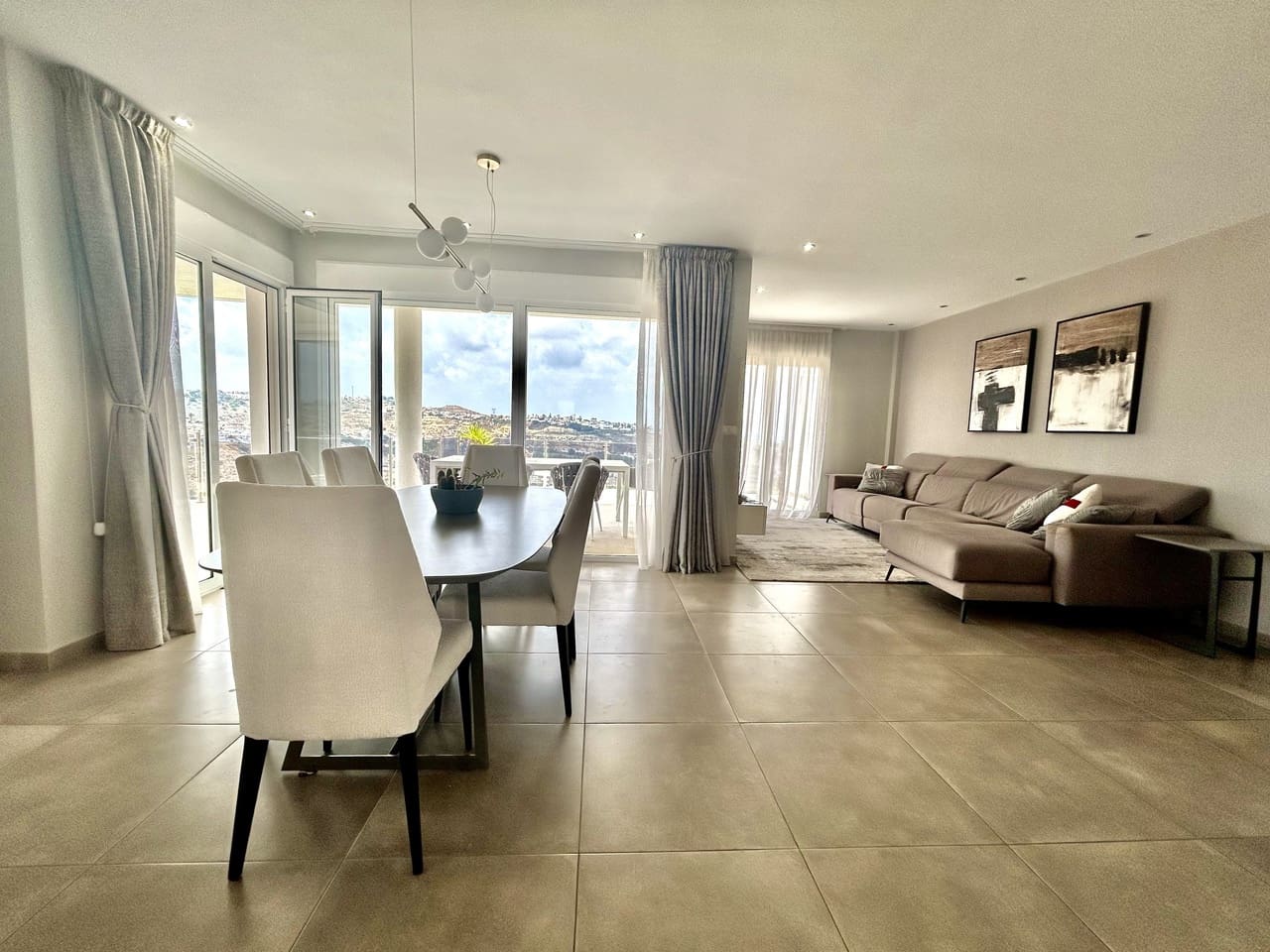 4 soveværelse Villa til salg i Ciudad Quesada med swimmingpool garage - € 925.000 (Ref: 9983977)
