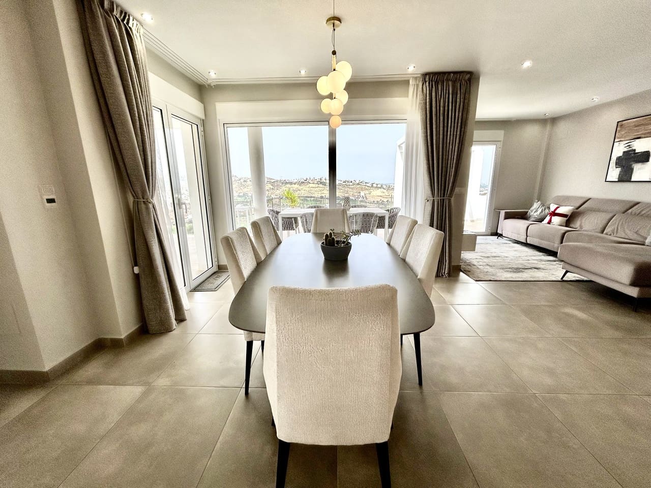 4 soveværelse Villa til salg i Ciudad Quesada med swimmingpool garage - € 925.000 (Ref: 9983977)
