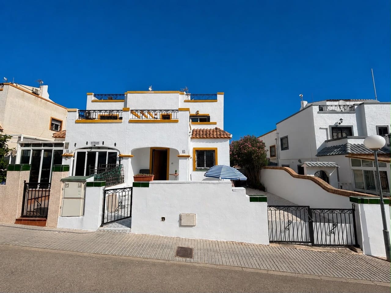 3 slaapkamer Huis te koop in Los Altos met zwembad garage - € 209.000 (Ref: 9987297)