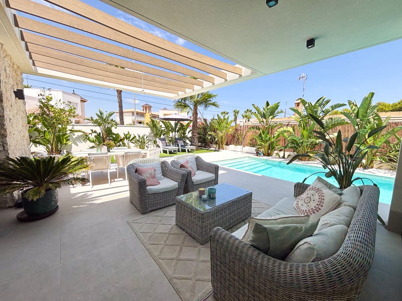 3 makuuhuone Huvila myytävänä paikassa Cabo Roig mukana uima-altaan - 749 000 € (Ref: 9989820)
