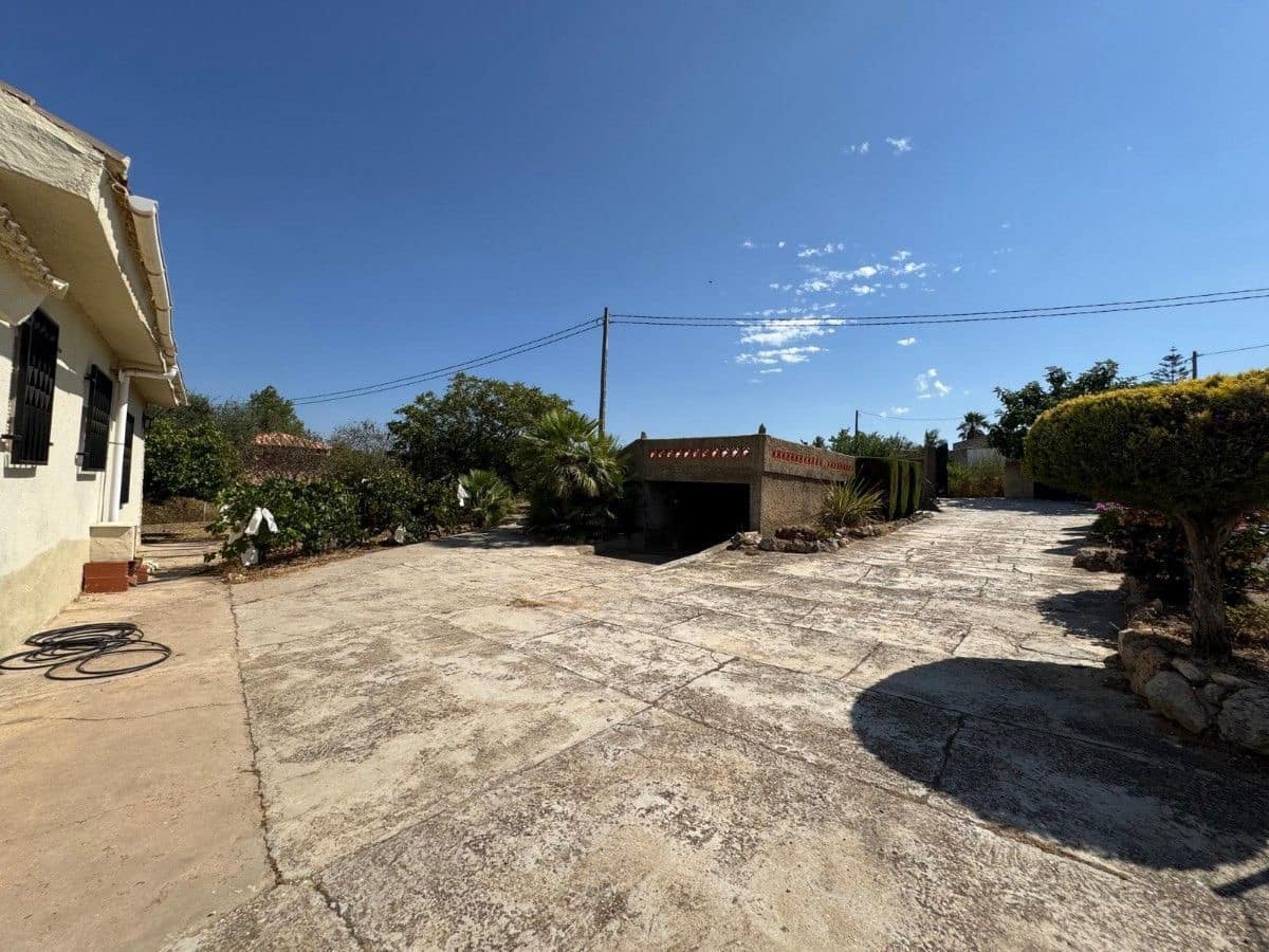 3 chambre Villa/Maison à vendre à Turis avec piscine garage - 175 000 € (Ref: 10002452)