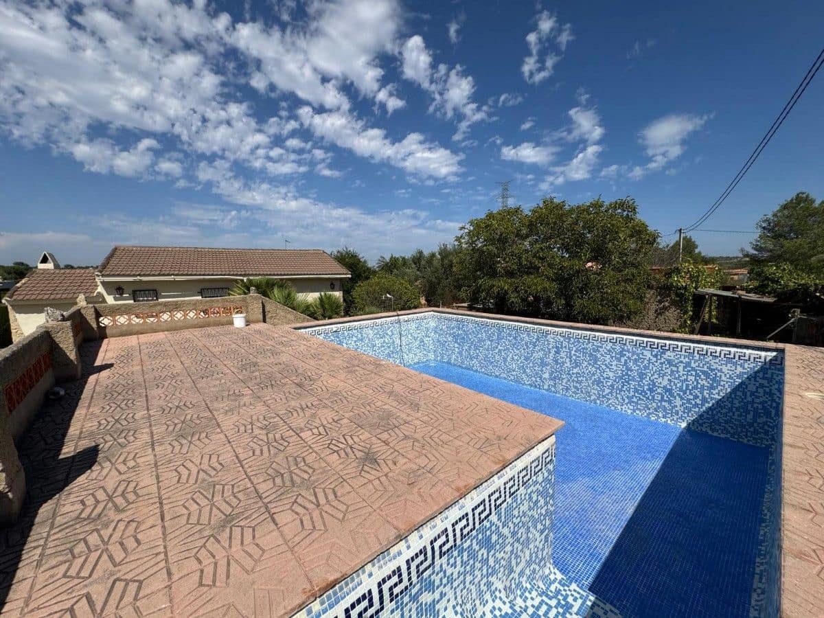 3 chambre Villa/Maison à vendre à Turis avec piscine garage - 175 000 € (Ref: 10002452)