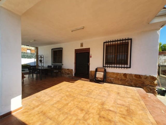 3 sypialnia Willa na sprzedaż w Torrent z basenem garażem - 220 000 € (Ref: 10025071)