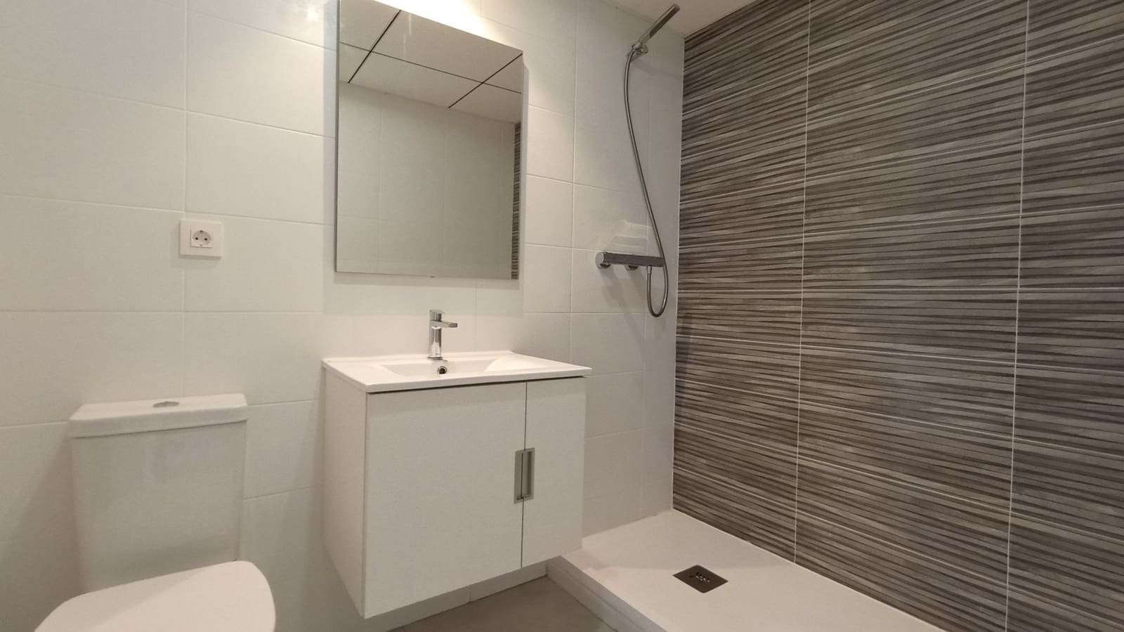 2 soverom Leilighet til salgs i Pilar de la Horadada med svømmebasseng garasje - € 265 000 (Ref: 10132388)