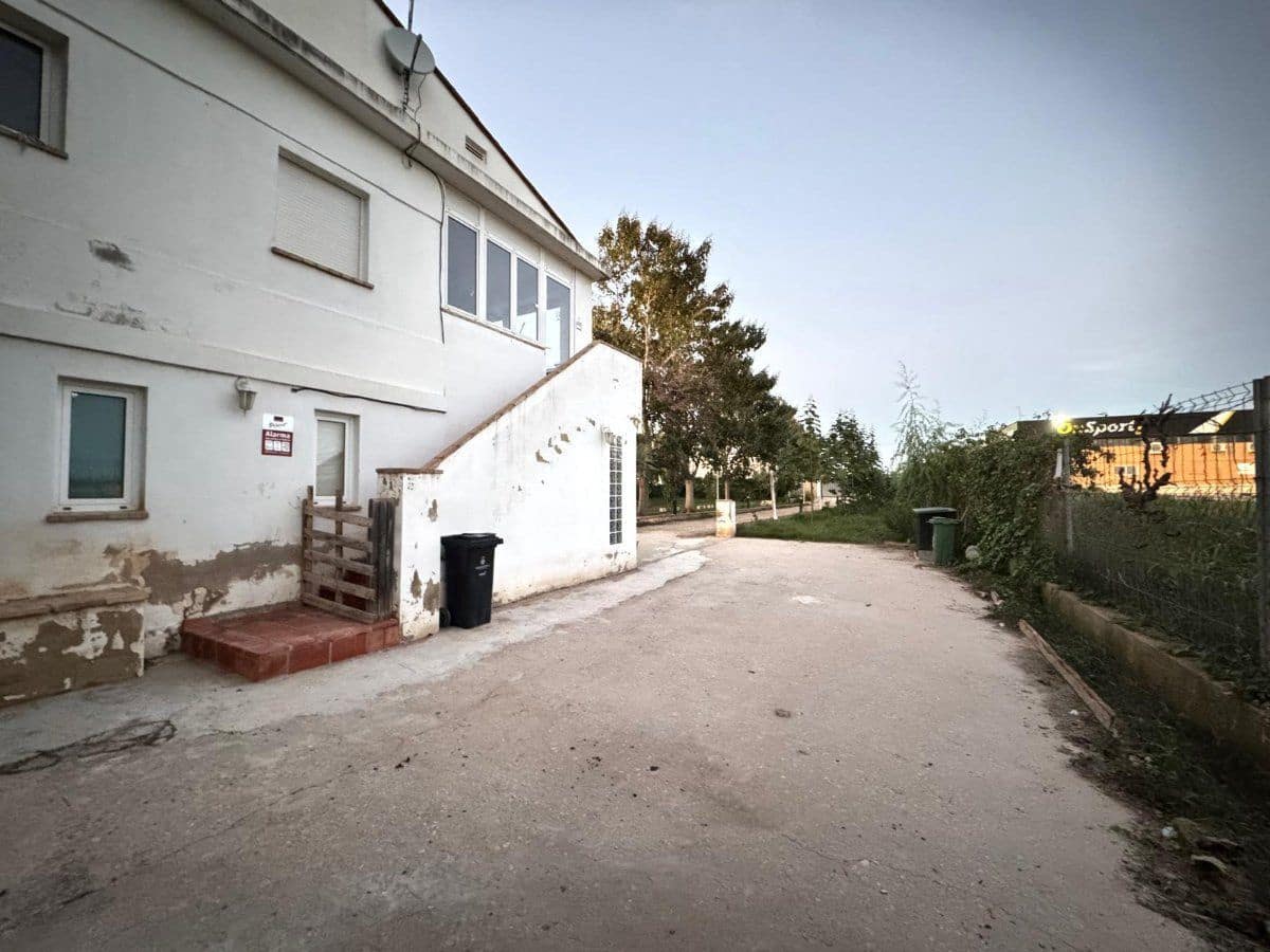 5 bedroom Villa for sale in Alzira with pool garage - € 299,990 (Ref: 10174341)