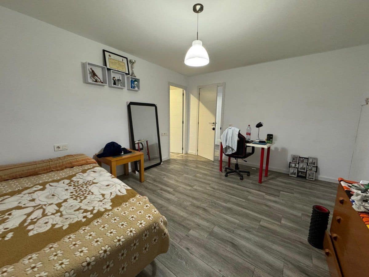 5 bedroom Villa for sale in Alzira with pool garage - € 299,990 (Ref: 10174341)