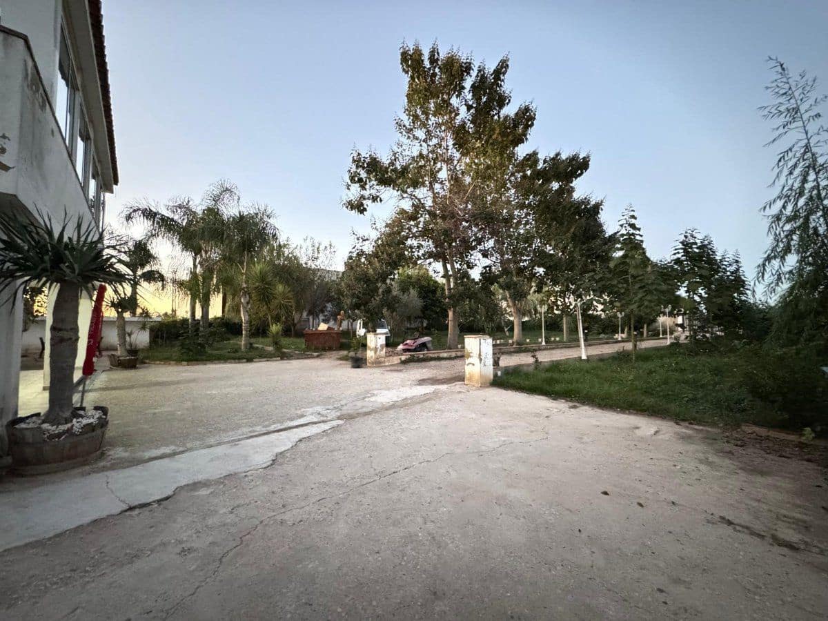 5 bedroom Villa for sale in Alzira with pool garage - € 299,990 (Ref: 10174341)