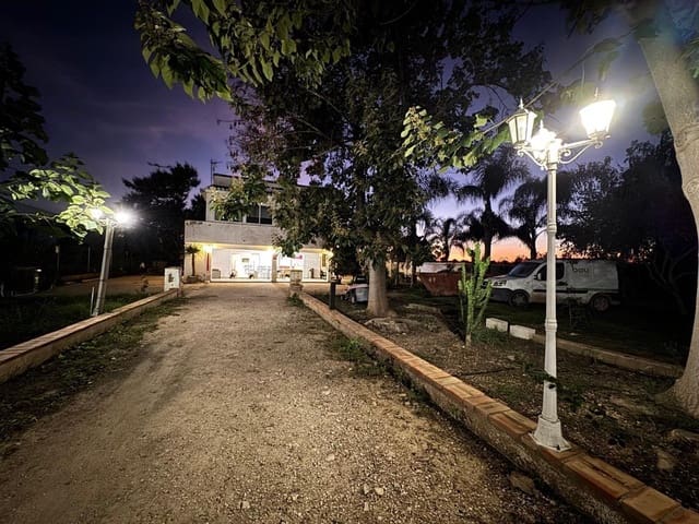 5 sypialnia Willa na sprzedaż w Alzira z basenem garażem - 299 990 € (Ref: 10174341)