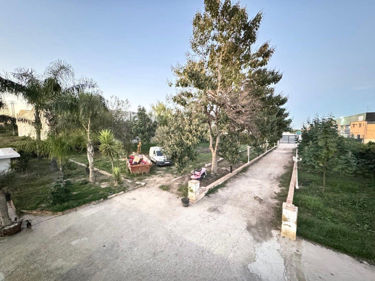 5 bedroom Villa for sale in Alzira with pool garage - € 299,990 (Ref: 10174341)